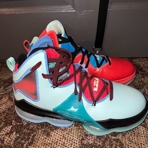 Men’s Size 16 Nike LeBron 19 'LeBronival'